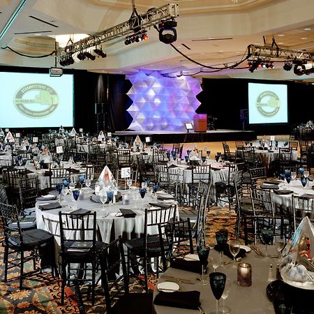 Hilton East Brunswick Hotel Restaurant photo