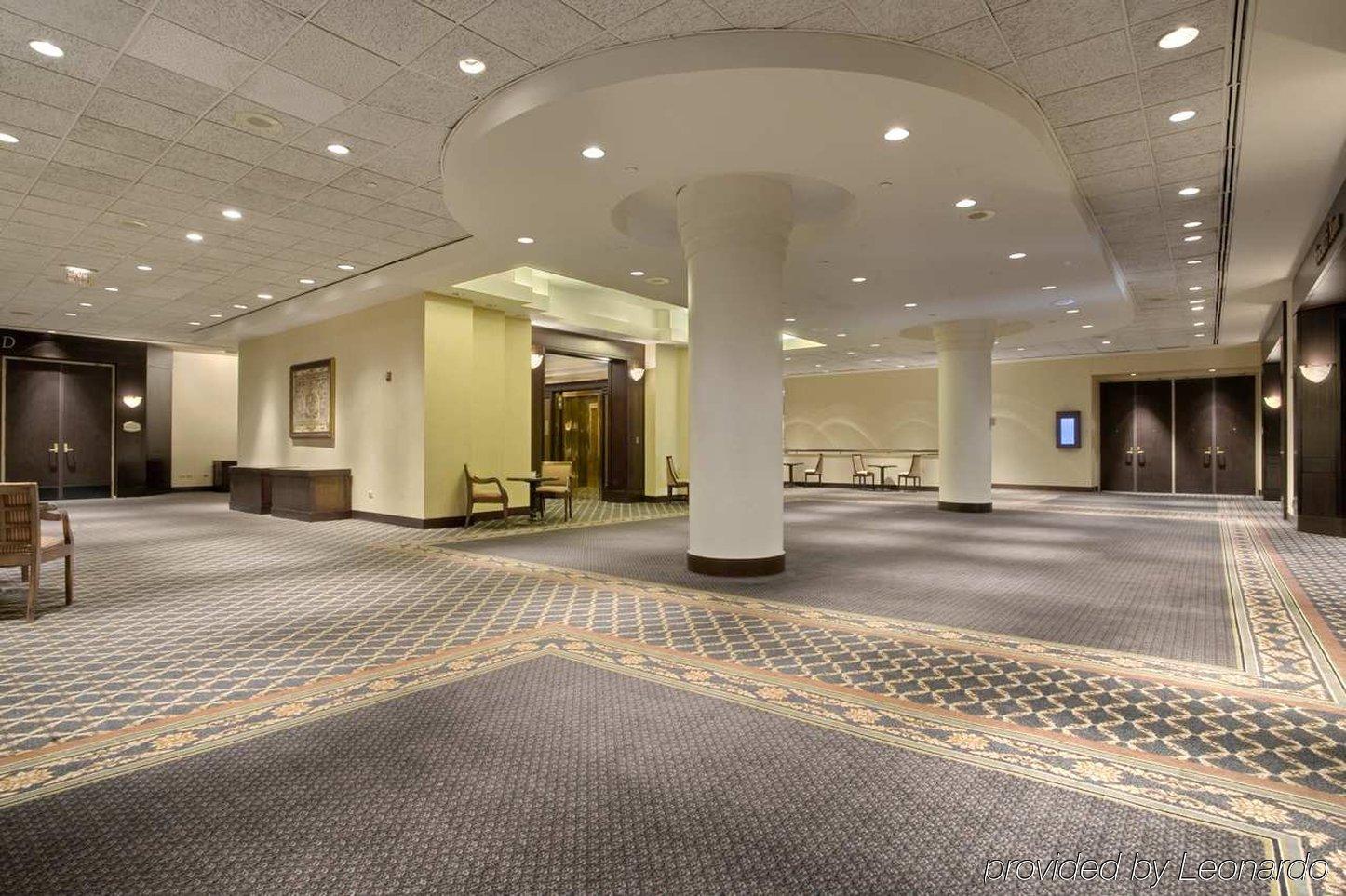 Hilton East Brunswick Hotel Interior photo